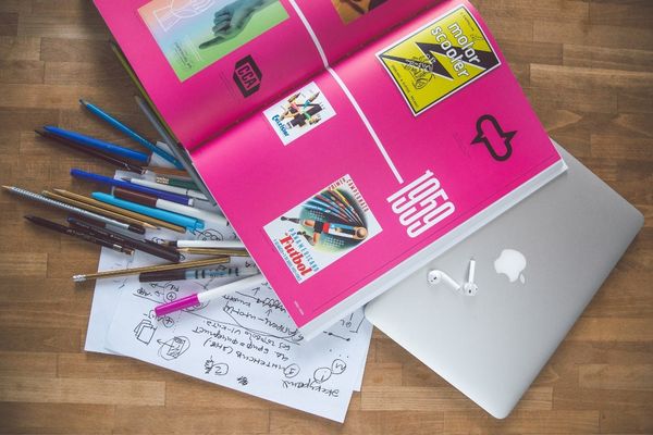 Livre de design supports de travail graphisme