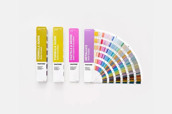 Nuanciers de couleurs Pantone
